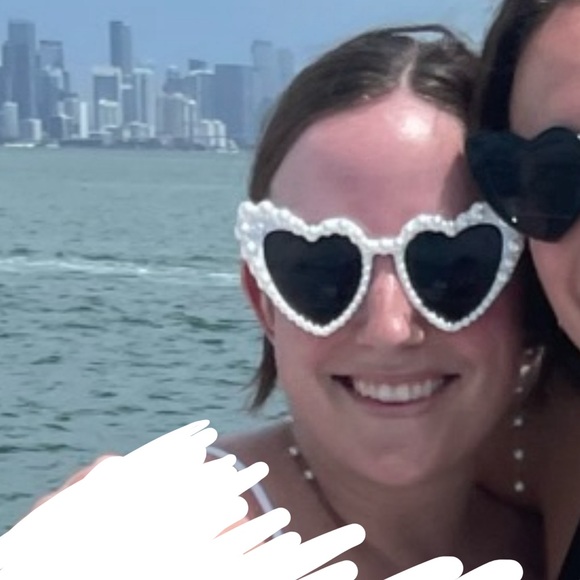 Pearl Heart Sunglasses - Picture 5 of 5